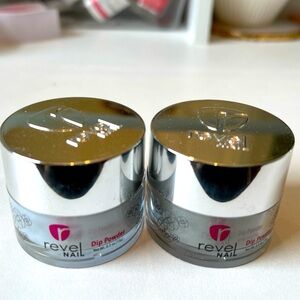 Revel nail dip powders. 2 dip powders in the colors BRISK and LAUREL.